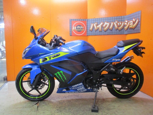 反対側もこの通り状態グッド！！専門店でもディーラーでも当社だからこそできるこの価格設定！！